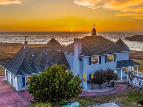 19351 Del Mar Dr, Fort Bragg, CA, 95437-5619 | Card Image