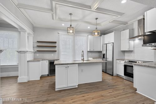 310 W 10th St, JACKSONVILLE, FL, 32206-3502 | Card Image