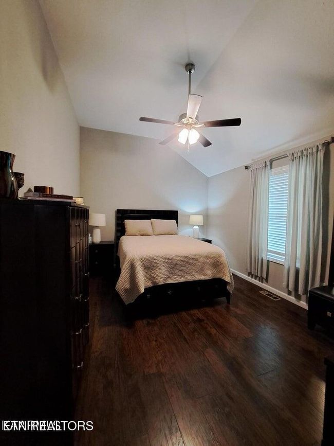 221 Kaysprings Cir, House other with 3 bedrooms, 2 bathrooms and null parking in Jacksboro TN | Image 13