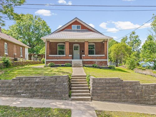 409 West St, Boonville, MO, 65233-1054 | Card Image