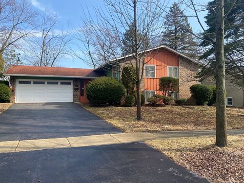 6013 Ridgeway Dr, Woodridge, IL, 60517-1028 | Card Image