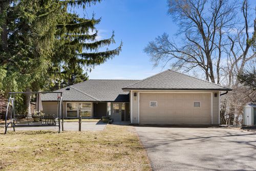 9 Evans Dr, Stouffville, ON, L4A2Y4 | Card Image