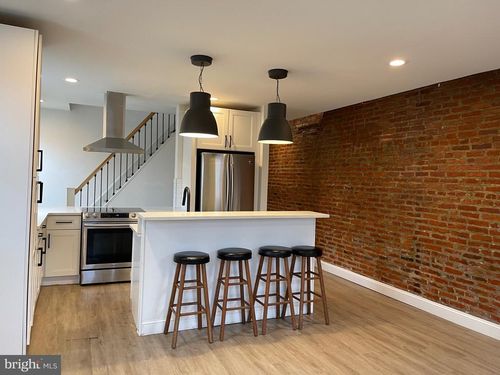 b-900 N 29th St, PHILADELPHIA, PA, 19130-1114 | Card Image