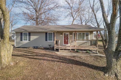 1003 Shelton St, Maysville, MO, 64469-8330 | Card Image