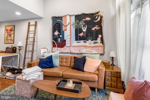 714 Medina St, PHILADELPHIA, PA, 19147-5727 | Card Image