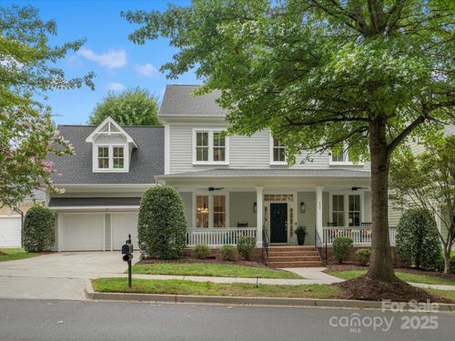 820 Stratford Run Dr, Fort Mill, SC, 29708-5701 | Card Image