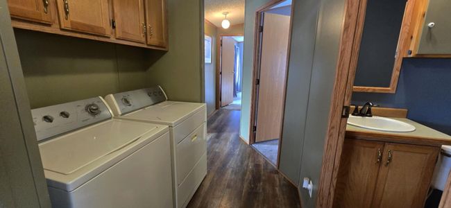 Laundry and bathroom.jpg | Image 27