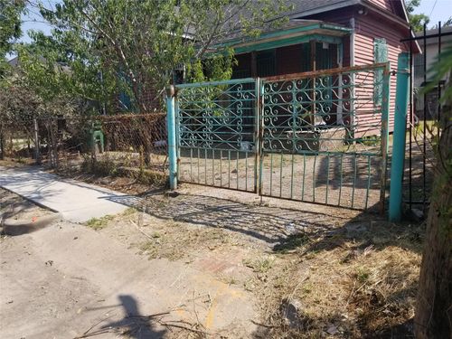 2210 Hardy St, Houston, TX, 77026-6718 | Card Image