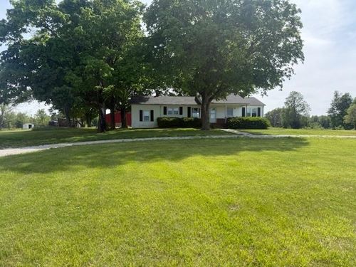 5557 Dripping Springs Rd, Smiths Grove, KY, 42171-8939 | Card Image