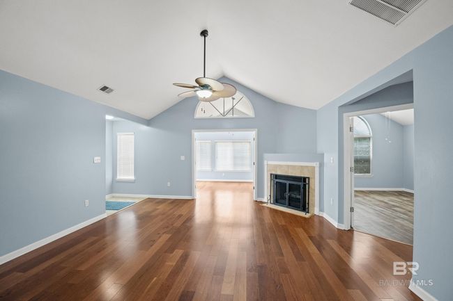 Living Room | Image 16