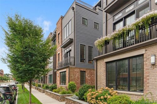 210 Legend Dr, Sleepy Hollow, NY, 10591-3498 | Card Image
