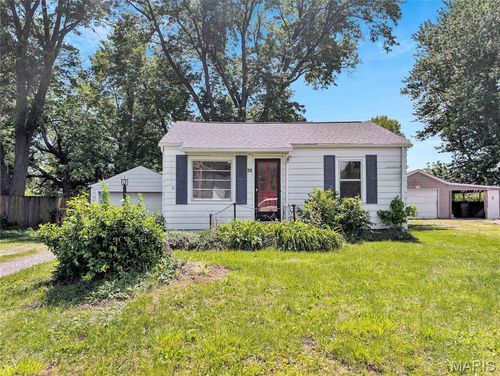 26 Fairway Dr, Fairview Heights, IL, 62208-1903 | Card Image