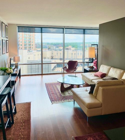apt-904-300 Bowie St, Austin, TX, 78703-4604 | Card Image