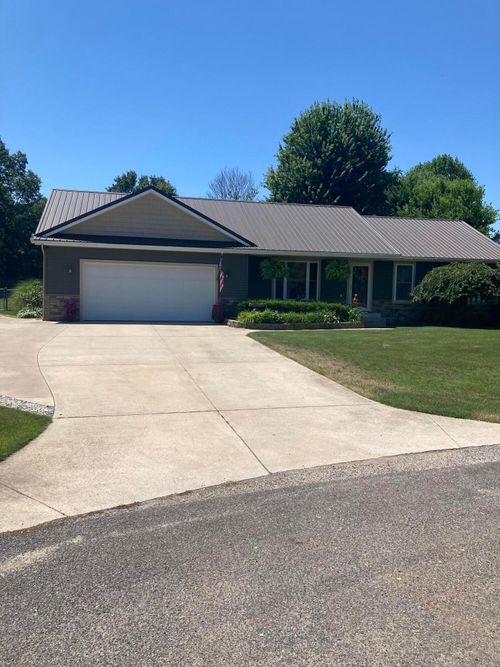3403 White Aspen Ln, Muskegon, MI, 49444-4193 | Card Image