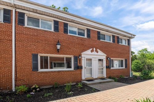 apt-b-2110 Saint Johns Ave, Highland Park, IL, 60035-2411 | Card Image