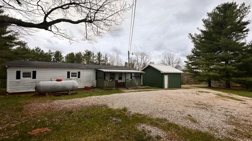 8771 Pleasantview Rd Se, Bremen, OH, 43107-9404 | Card Image