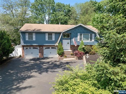 364 Piermont Ave, Hillsdale, NJ, 07642-2222 | Card Image