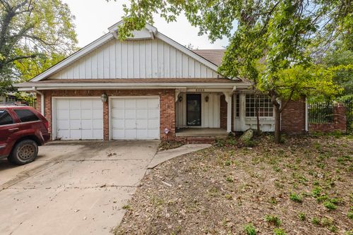 8525 E Limerick Ln, Wichita, KS, 67206-2418 | Card Image
