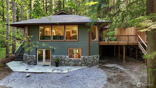 6929 Baker Cir, Deming, WA, 98244-9574 | Card Image