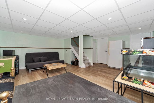 203 Rosemary Gdns, House attached with 3 bedrooms, 2 bathrooms and 4 parking in Orléans ON | Image 33