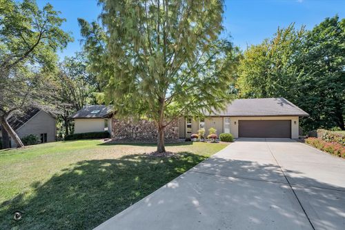 7 Bristol Grn, Bourbonnais, IL, 60914-1603 | Card Image