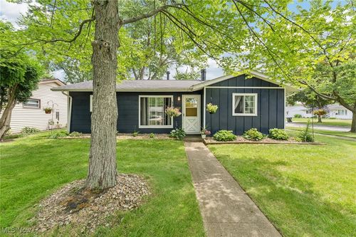 402 Hazel Dr, Berea, OH, 44017-1311 | Card Image