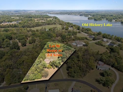 210 Crosswinds Dr, Mount Juliet, TN, 37122-5056 | Card Image