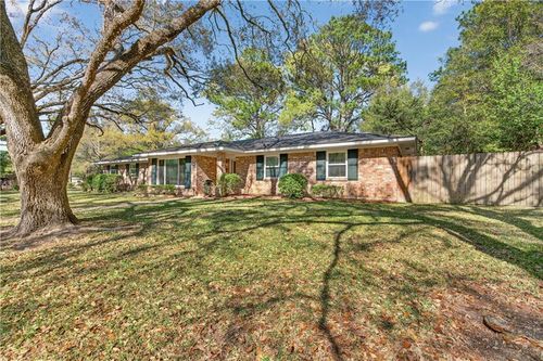 1008 Chalet Dr W, Mobile, AL, 36608-3662 | Card Image