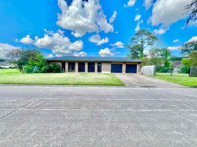 820 Stacewood, House other with 4 bedrooms, 2 bathrooms and null parking in Beaumont TX | Image 1