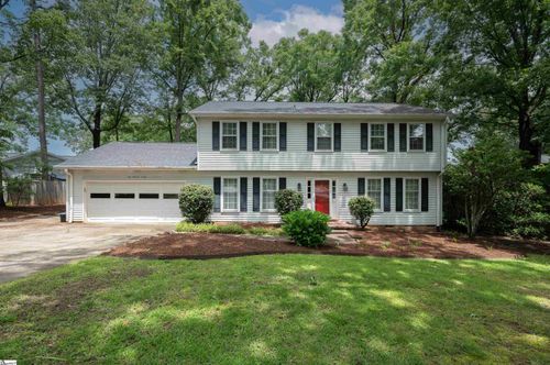 107 Longstreet Dr, Greer, SC, 29650-3820 | Card Image