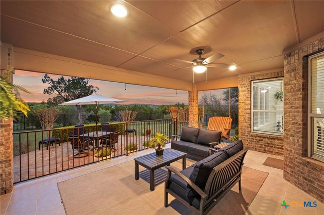 182 Emma Loop, House other with 4 bedrooms, 4 bathrooms and null parking in Austin TX | Image 35