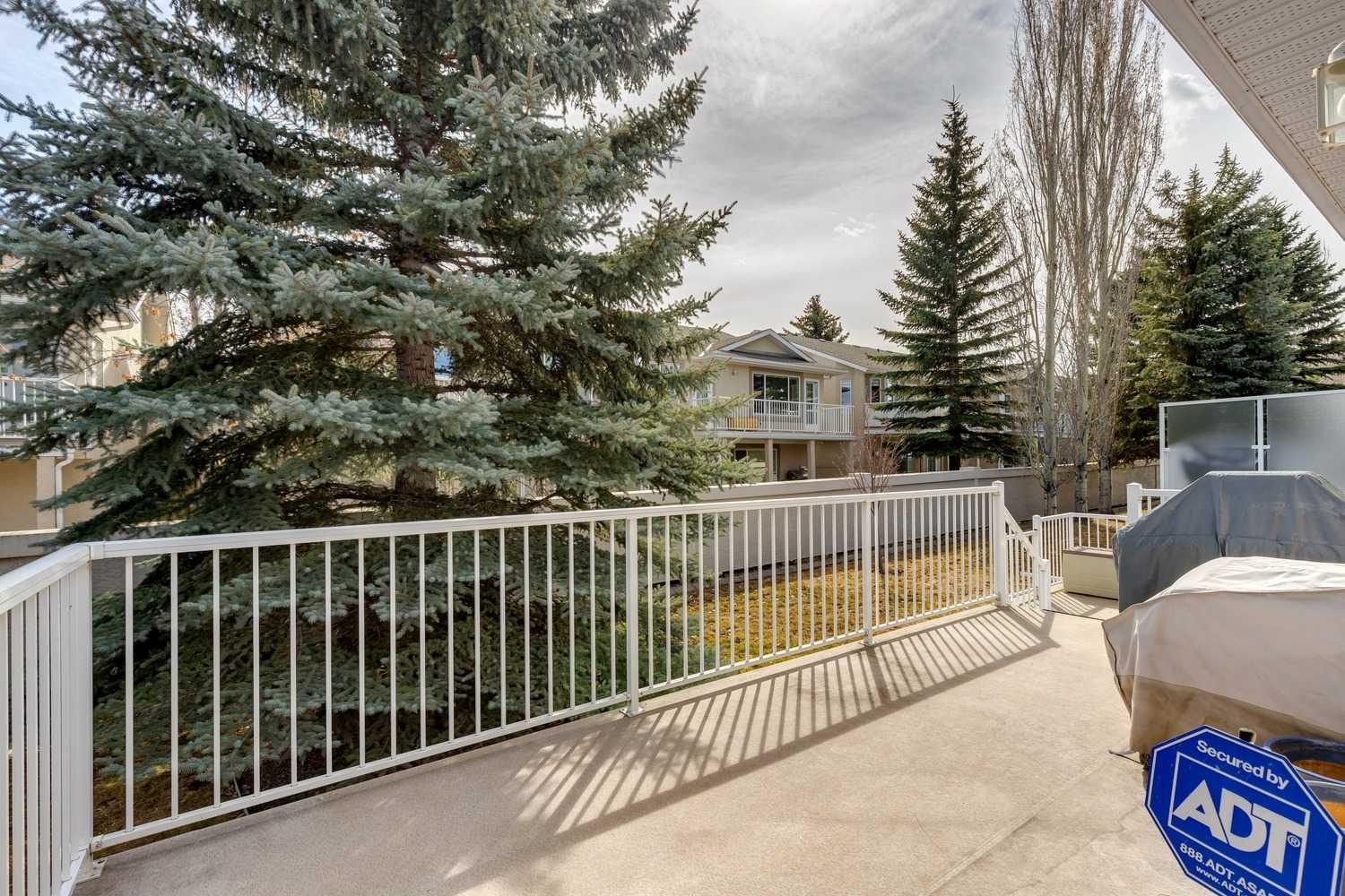 22 Mt Alberta Manor Se, Home with 4 bedrooms, 3 bathrooms and 4 parking in Calgary AB | Image 37
