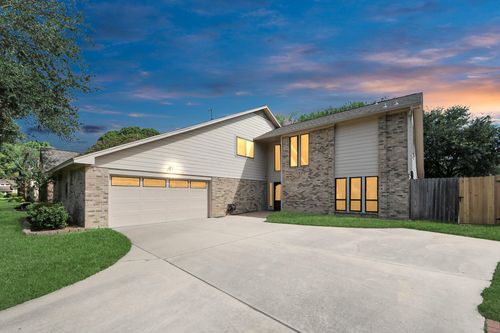 7731 Club Lake Dr, Houston, TX, 77095-2621 | Card Image