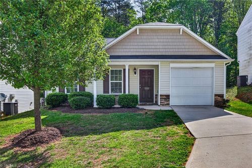 1257 Stonefield Crossing Ct, Winston Salem, NC, 27107-1585 | Card Image