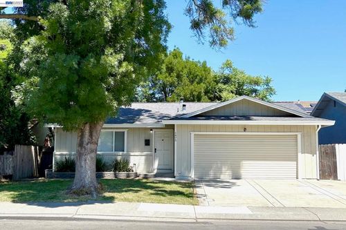 1475 Christina Ave, Stockton, CA, 95204-1701 | Card Image