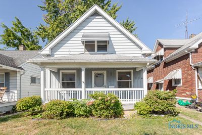 136 Walnut Street, House other with 3 bedrooms, 1 bathrooms and 1 parking in Rossford OH | Image 2