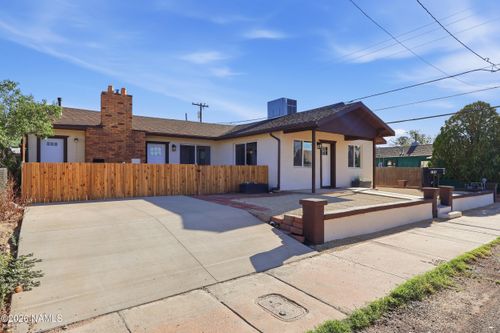 108 E Oak St, Winslow, AZ, 86047-3717 | Card Image