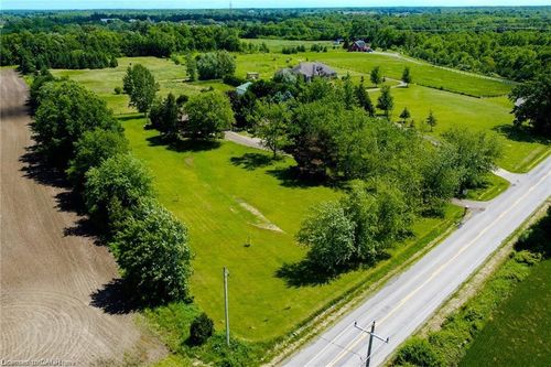 120 Pauline Johnson Rd, Caledonia, ON, N3W2G9 | Card Image