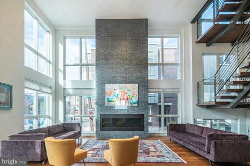 815 S 20th St, PHILADELPHIA, PA, 19146-2293 | Card Image