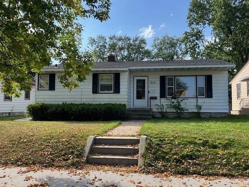 935 31st Ave N, Saint Cloud, MN, 56303-2348 | Card Image