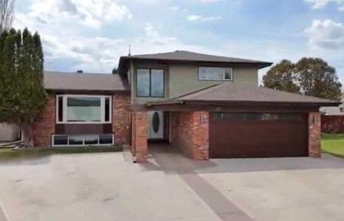 35 Horner Crt Ne, Medicine Hat, AB, T1C1M1 | Card Image