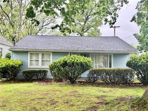 180 Winchester Ave, Youngstown, OH, 44509-2033 | Card Image