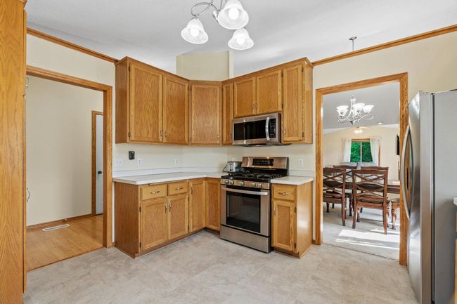 27-web-or-mls-940 105th Ave NW-27.jpg | Image 10