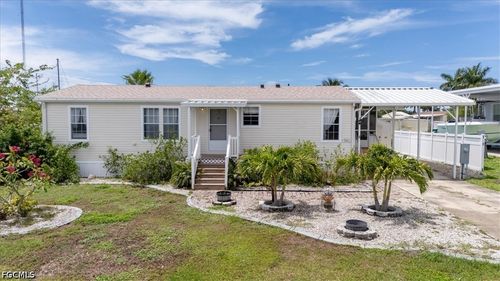 701 Coral Dr, PUNTA GORDA, FL, 33950-7710 | Card Image