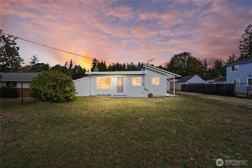 9015 Forest Ave Sw, Lakewood, WA, 98498-3521 | Card Image