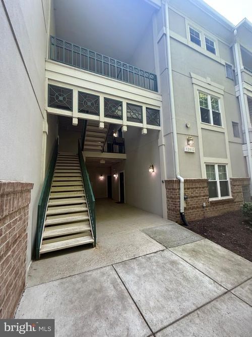 apt-24-12012 Taliesin Pl, RESTON, VA, 20190-3339 | Card Image