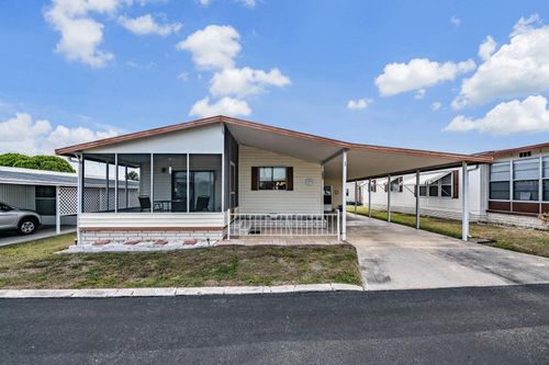 7047 El Matador St, ZEPHYRHILLS, FL, 33541-1382 | Card Image