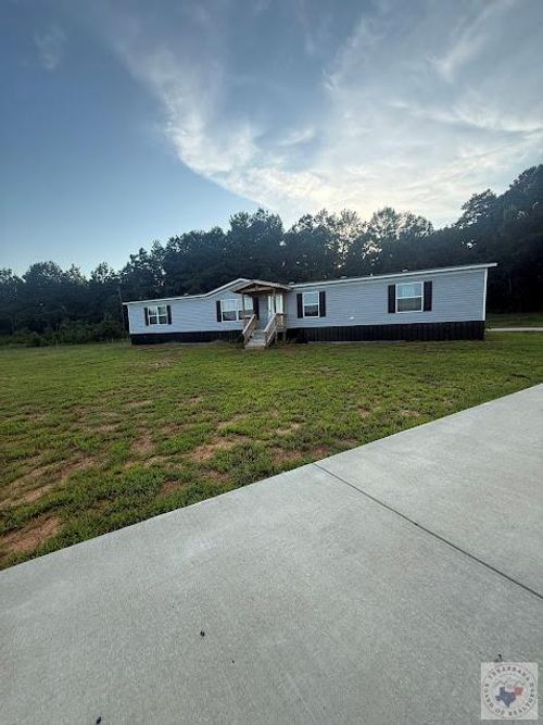 40 Rayn St, Texarkana, TX, 75501-1034 | Card Image