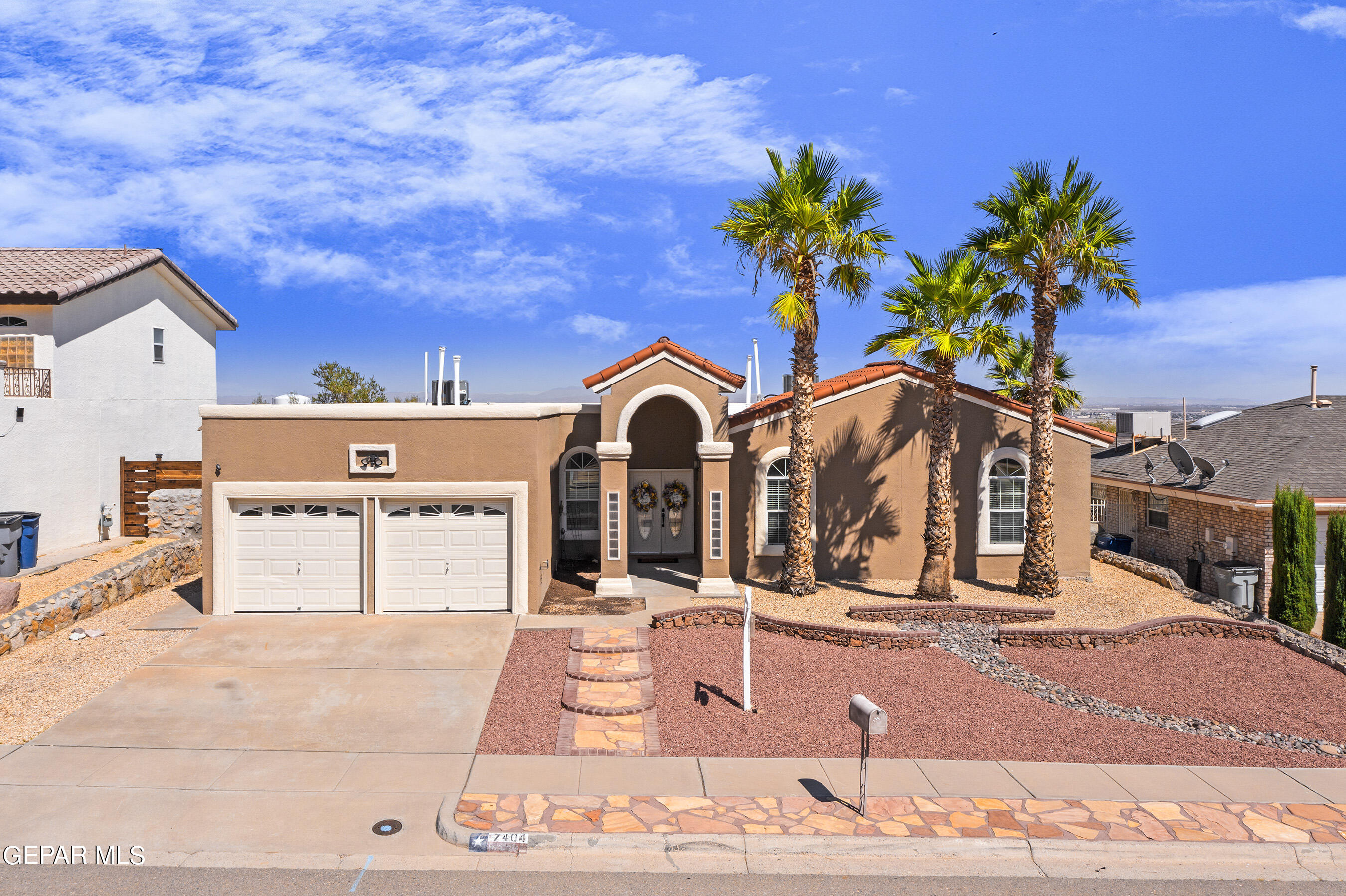 Emmett Larkin Pl, El Paso, TX 79904