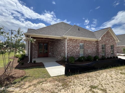 440 Freedom Ring Dr, Brandon, MS, 39047-1811 | Card Image